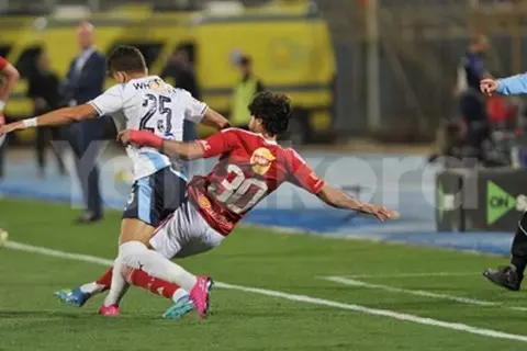 حصل على الإنذار الثالث.. الأهلي يفقد جهود هاني في القمة أمام الزمالك